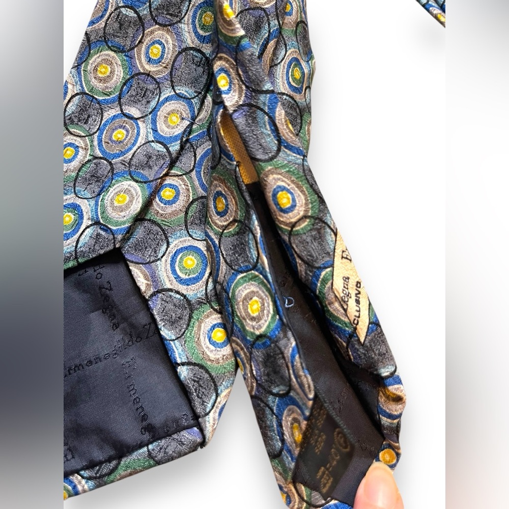 Ermenegildo Zegna Men’s Vintage Circles Pattern Tie - Picture 3 of 3